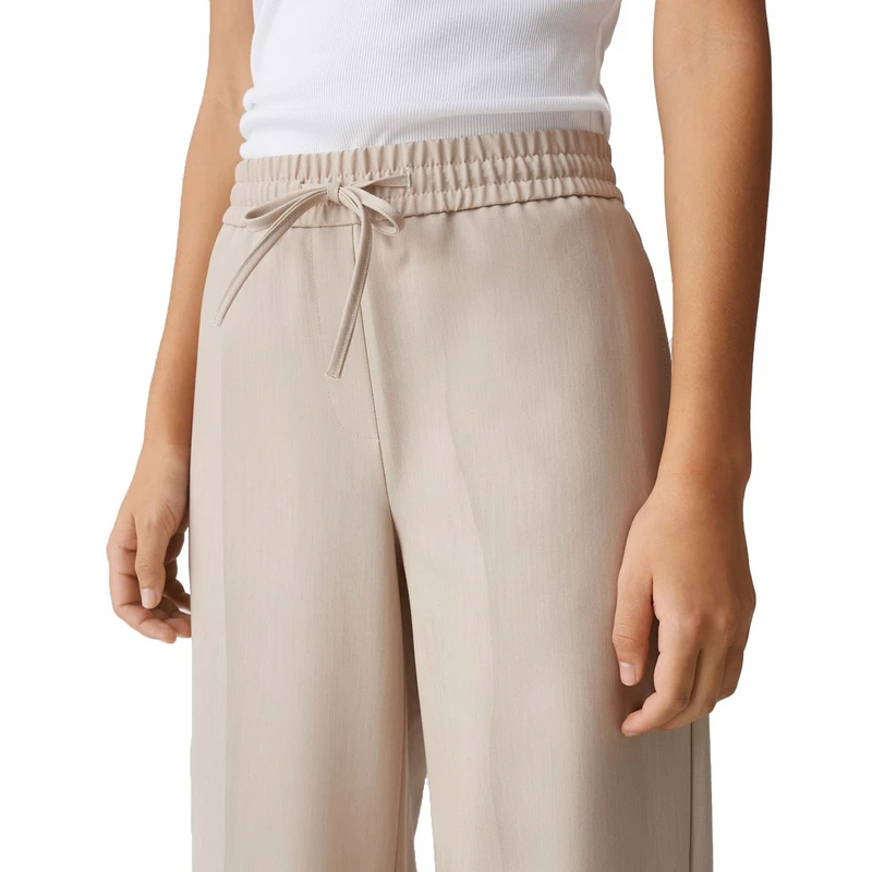 - Opus BEIGE