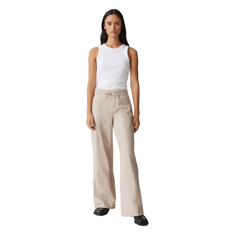 - Opus BEIGE