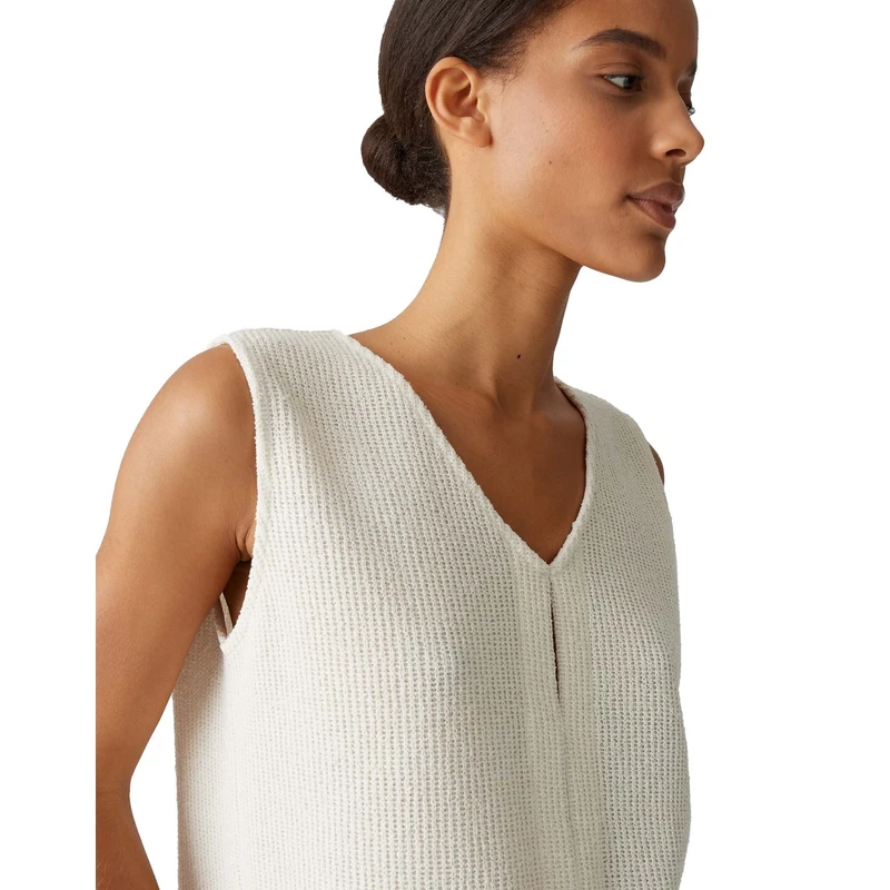 - Opus BEIGE