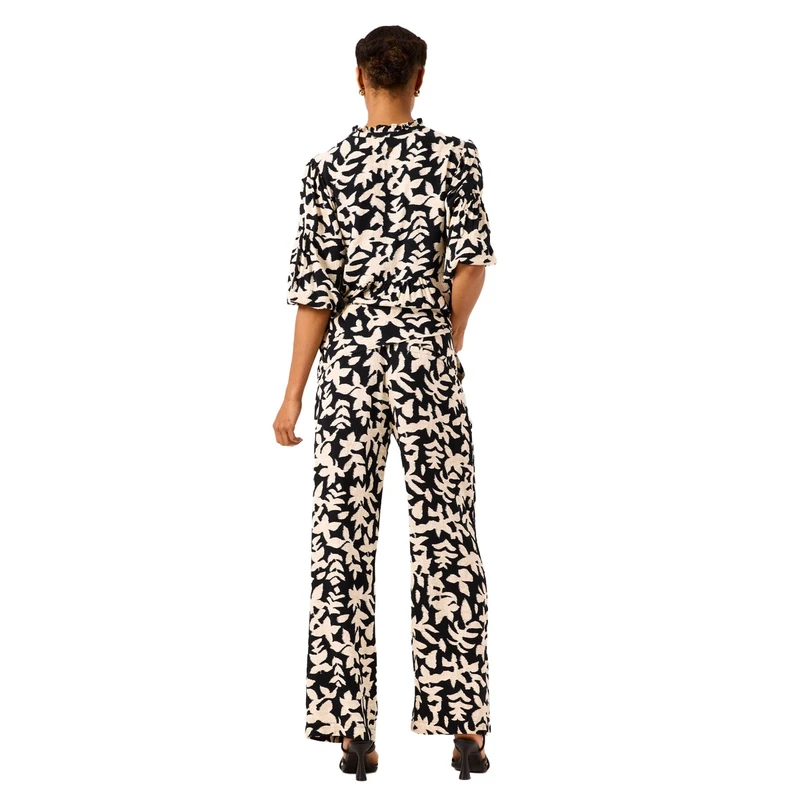 Dames Blouse B50030 Garcia ZWART