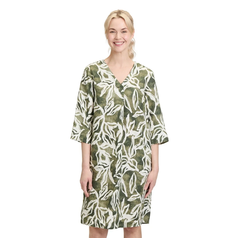 Dames Jurk 18667338 Cartoon OFF-WHITE