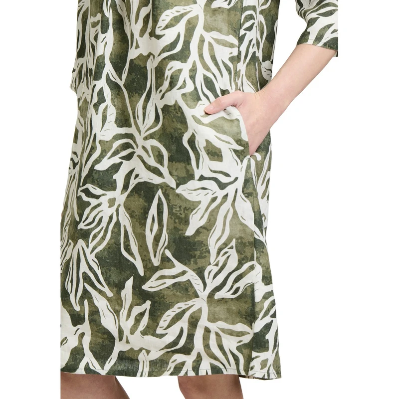 Dames Jurk 18667338 Cartoon OFF-WHITE