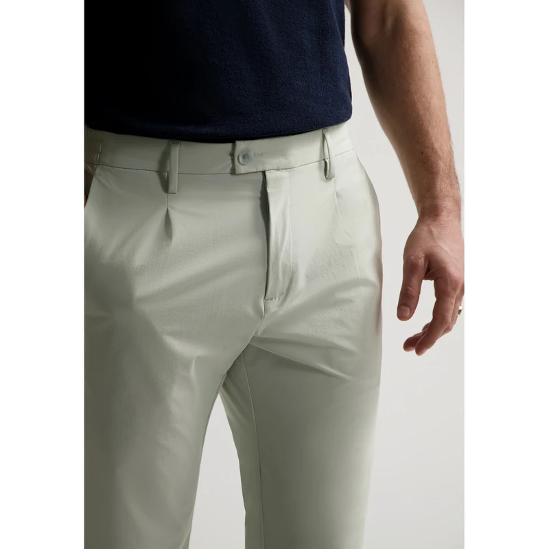 Heren Chino 501906 Logan Tech Dstrezzed LICHT GRIJS