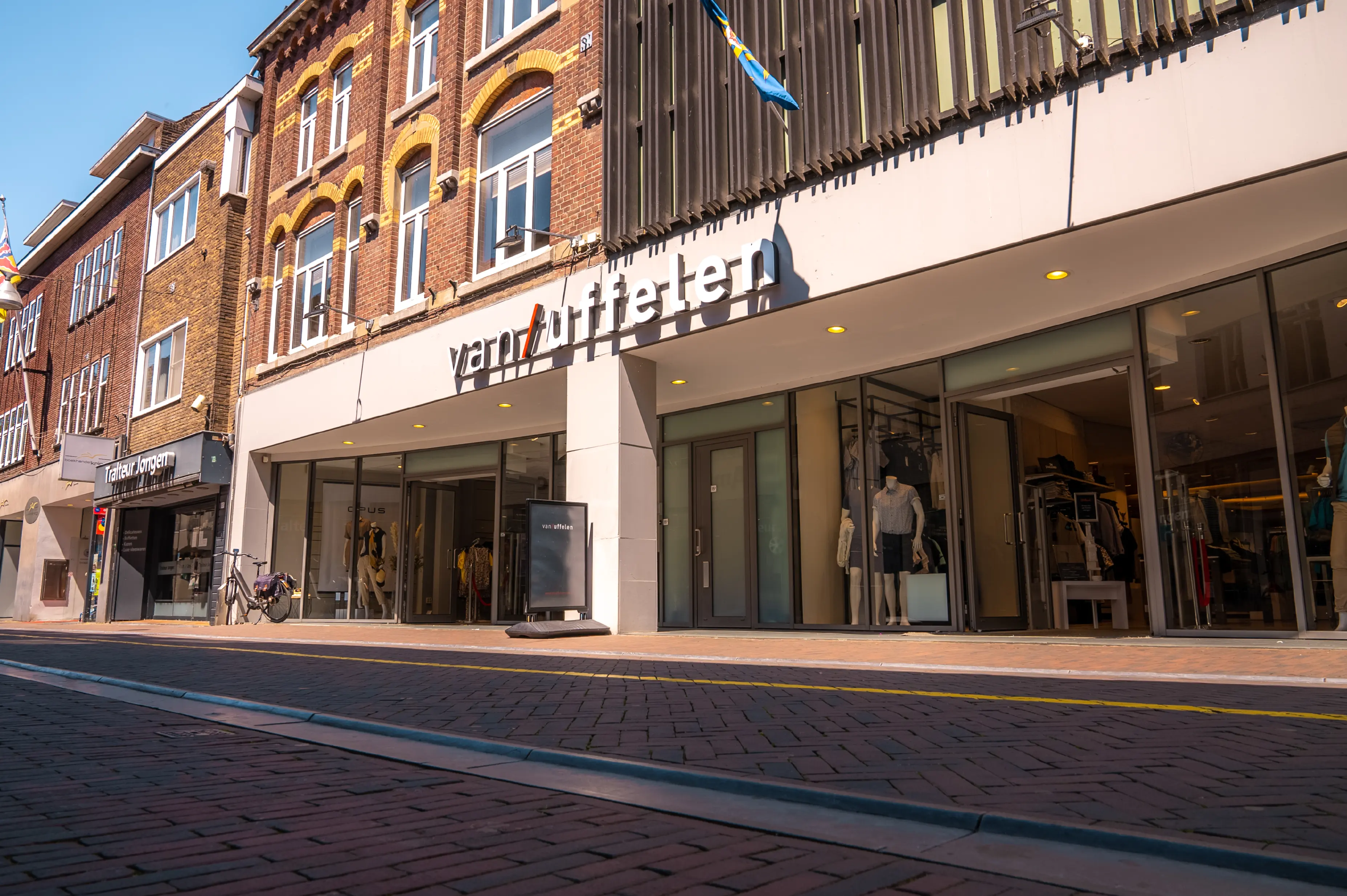 Van Uffelen Sittard kledingwinkel voor dames- en herenmode